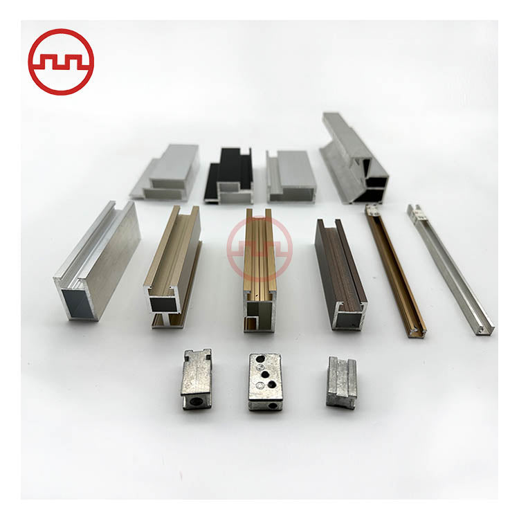 غرفة المعيشة وغرفة الطعام والمطبخ والبار خزانة عرض خشبية من الألومنيوم وخزانة نبيذ زجاجية وملف من الألومنيوم